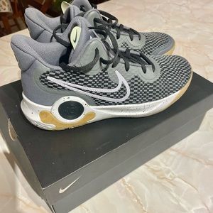 New Nike KD Trey 5 IX Men’s Nike Sneakers